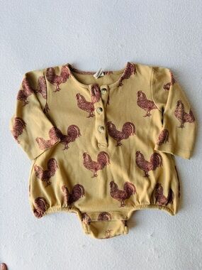 Kate Quinn 12-18M Organic Cotton Rooster Henley Bubble Romper